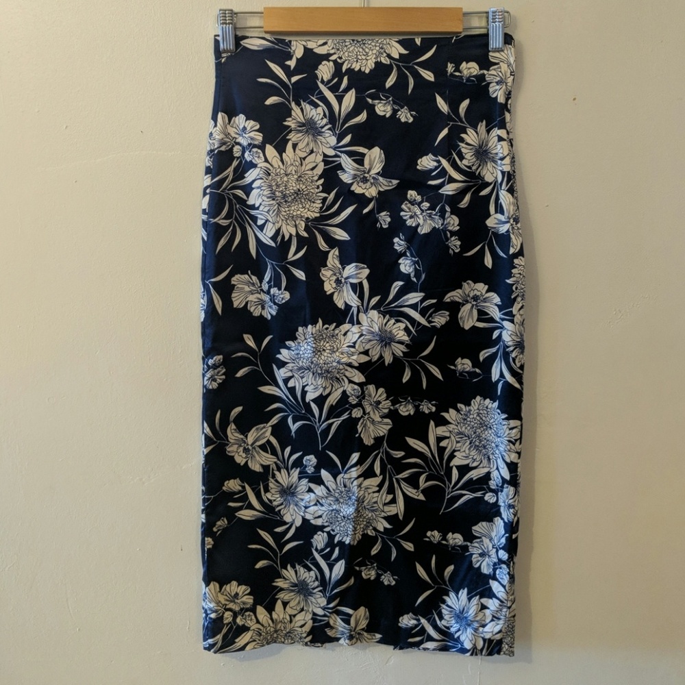 Zara Blue Floral Pencil Skirt
